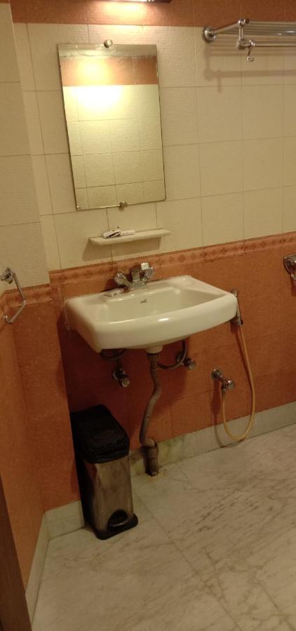 Hotel Aston Kalkutta Kültér fotó